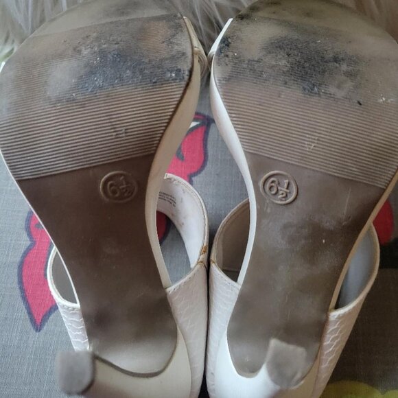 Mossimo Mackenzie Slip On High Heel Mules Sandal in White -Size 6.5 - Picture 4 of 5